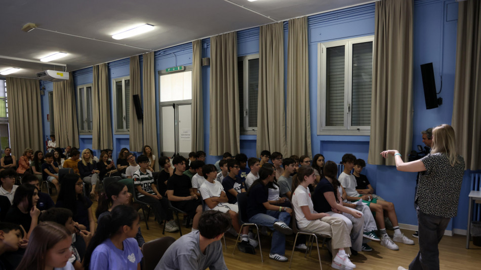 Violenza giovanile, oltre 4 studenti su 10 la compiono o subiscono