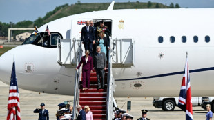 Rei Charles III se re&uacute;ne com Trump em tentativa de recompor rela&ccedil;&otilde;es