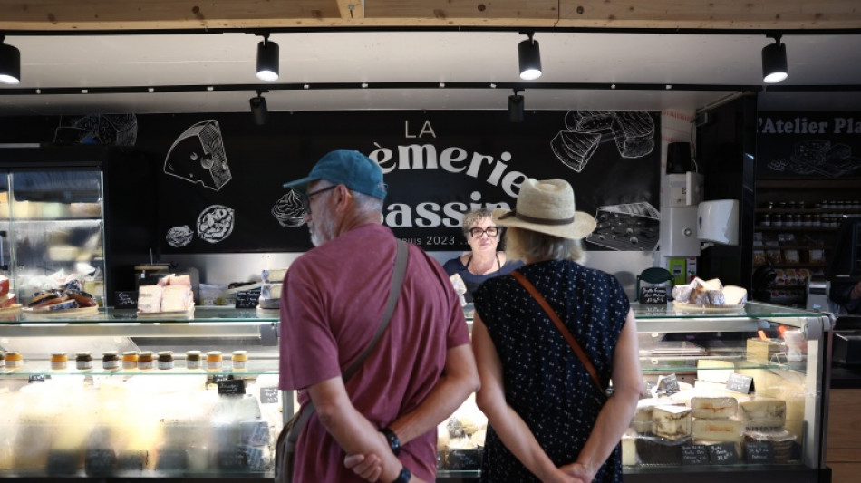 France : le climat des affaires repart l&eacute;g&egrave;rement &agrave; la hausse en octobre, selon l'Insee