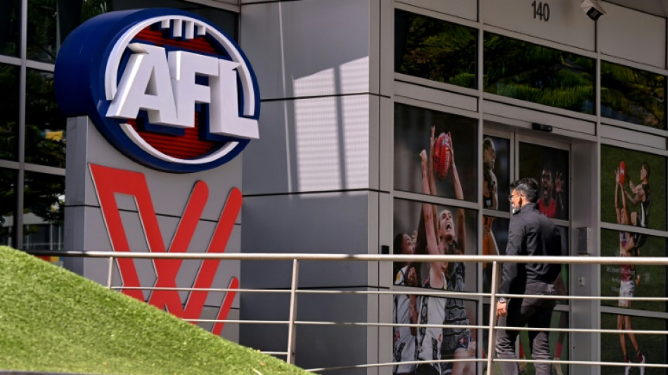 Australian Rules axes 'centre bounce' after 130 years