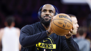 Nba: annuncio a sorpresa di LeBron James, giocher&agrave; con i Philadelphia 76ers