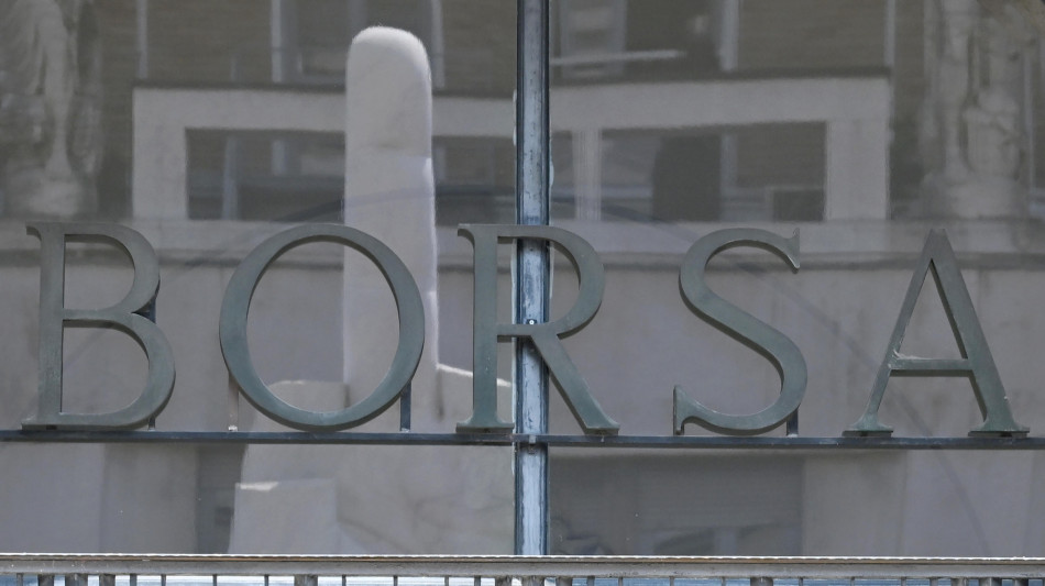 Borsa: Milano chiude in rialzo (+0,8%), balza Prysmian, gi&ugrave; Stellantis