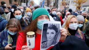Pologne: prison ferme pour trois m&eacute;decins accus&eacute;s de la mort d'une femme suite au refus de l'avorter