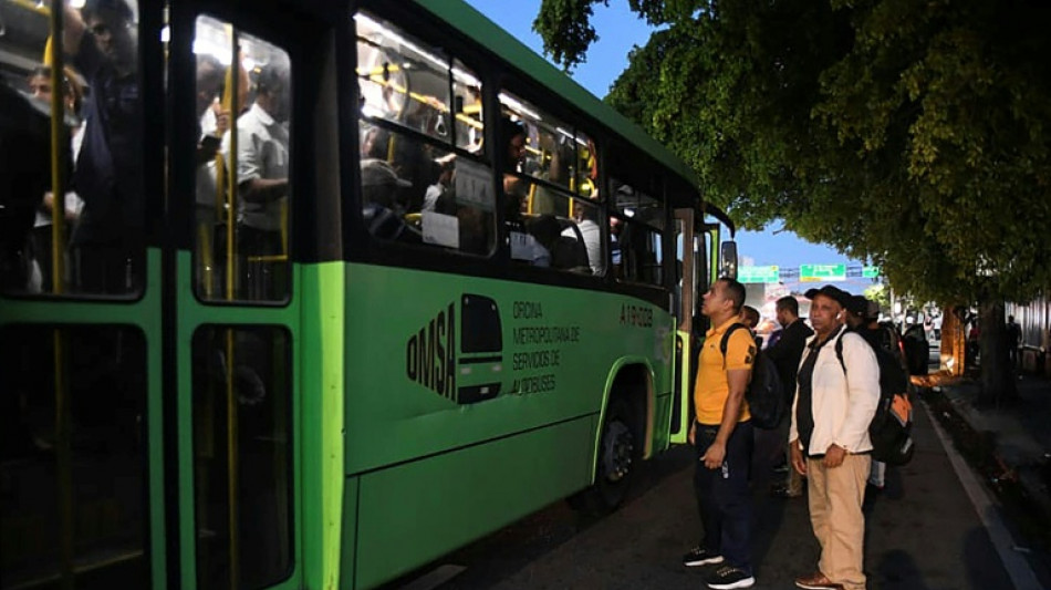 Una "desconexi&oacute;n manual" caus&oacute; el apag&oacute;n masivo de Rep&uacute;blica Dominica, seg&uacute;n un informe