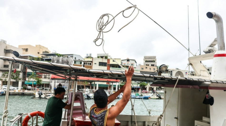 Typhoon Podul intensifies as its near Taiwan