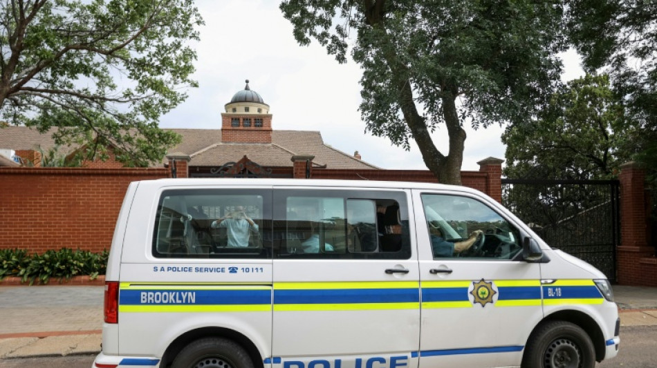 Doce muertos, incluyendo tres menores, en un tiroteo en un albergue de Sud&aacute;frica