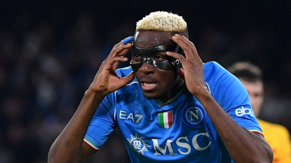 Napoli não inscreve Osimhen no Campeonato Italiano