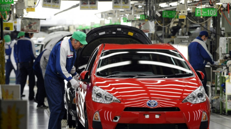 Stocks rise on bank earnings, auto tariff hopes