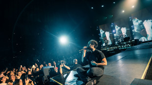 Roma abbraccia Tommaso Paradiso, tra il duetto con Franco126 e cori da stadio