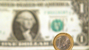 Euro in lieve calo, scambiato a 1,1577 dollari