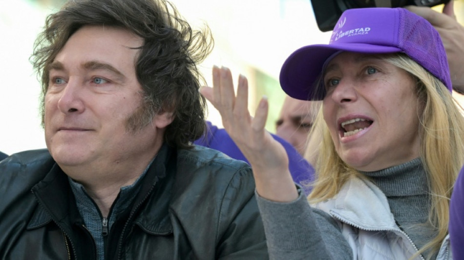 Argentine: Milei dénonce "un groupe violent" responsable des jets de projectiles et nie toute corruption