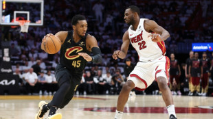 Cavaliers scorch Heat to seal series sweep