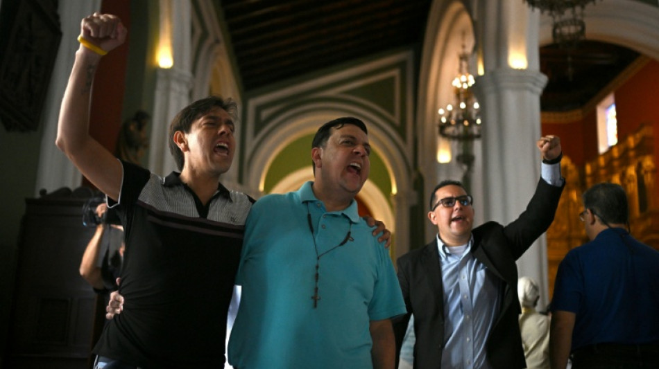 Ativista libertado diz que 1.675 dias de pris&atilde;o s&atilde;o 'dor demais para um ser humano'