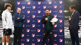 Messi Cup come&ccedil;a com entrega do pr&ecirc;mio de MVP da MLS ao astro argentino