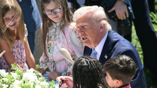 Trump amea&ccedil;a destruir 'todo' o Ir&atilde; se Estreito de Ormuz n&atilde;o for reaberto