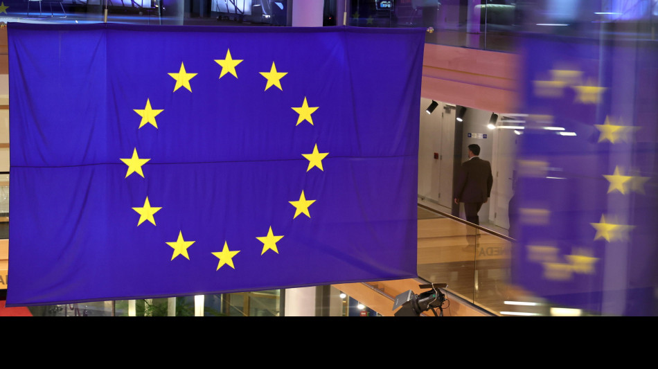 Ue, Pornhub e siti per adulti violano la legge, non tutelano i minori