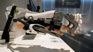 Sensori che cambiano colore fanno 'vedere' il tatto ai robot