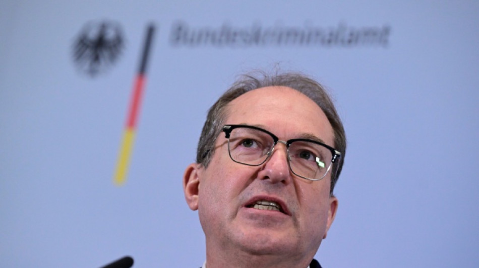 Dobrindt verl&auml;ngert Grenzkontrollen um weitere sechs Monate