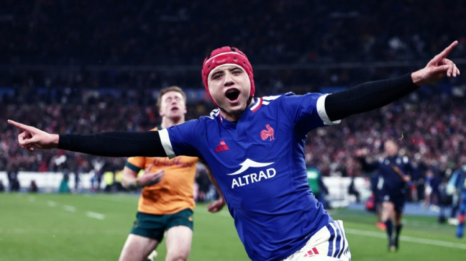 Bielle-Biarrey masterclass helps France hold off Australia