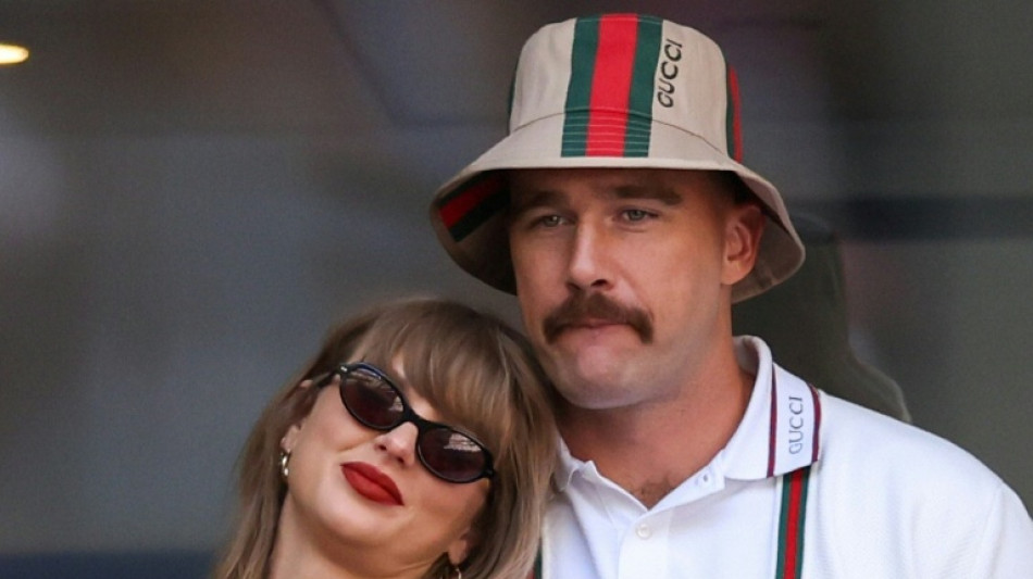 Taylor Swift and Travis Kelce announce engagement