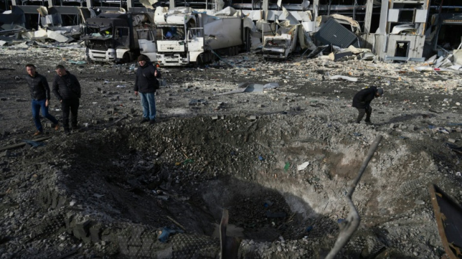 Ucr&acirc;nia e R&uacute;ssia trocam ataques enquanto negociadores se apressam por acordo