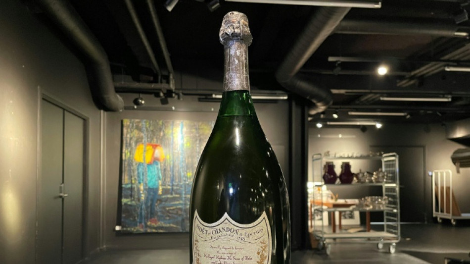 Un rare champagne du mariage de Lady Diana et du prince Charles aux ench&egrave;res au Danemark
