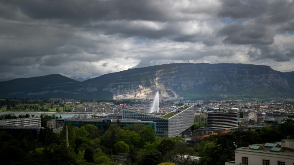 US and China prepare for trade talks as Trump floats tariff cut