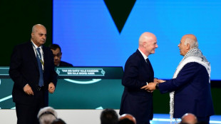 Presidente da federa&ccedil;&atilde;o palestina se recusa a posar ao lado de dirigente israelense em congresso da Fifa