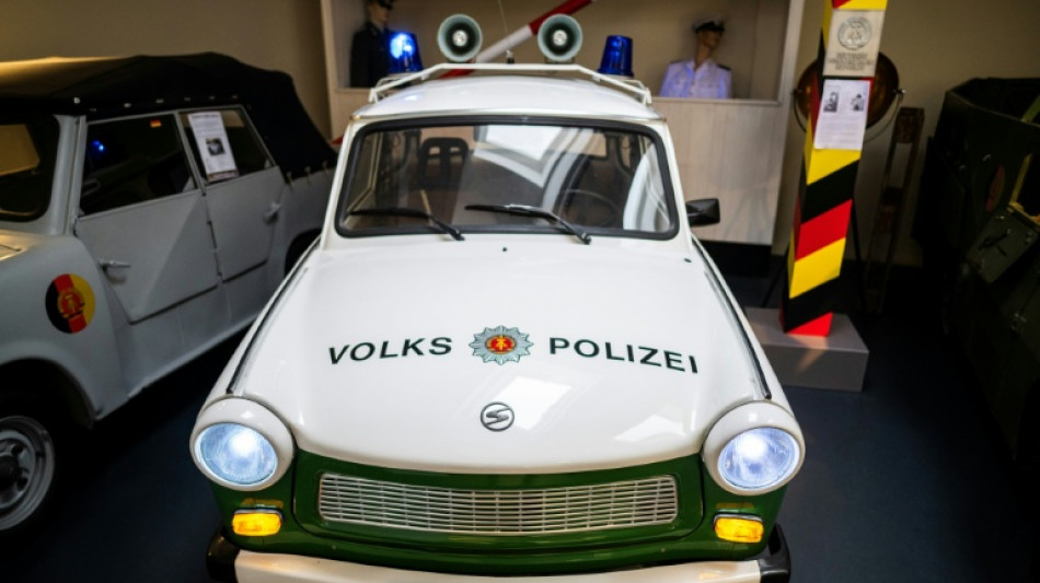 Falsche Polizisten mit DDR-Ausweisen: Betrugsversuch in Leipzig scheitert