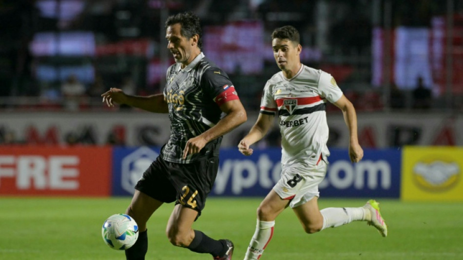 El futbolista brasile&ntilde;o Oscar sale del hospital tras sus problemas card&iacute;acos