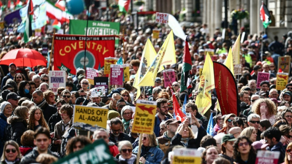 Zehntausende demonstrieren in London gegen Rechtsextremismus