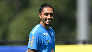 Raphinha retorna aos treinos com a Sele&ccedil;&atilde;o Brasileira