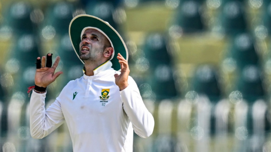 Maharaj takes seven as South Africa dismiss Pakistan for 333