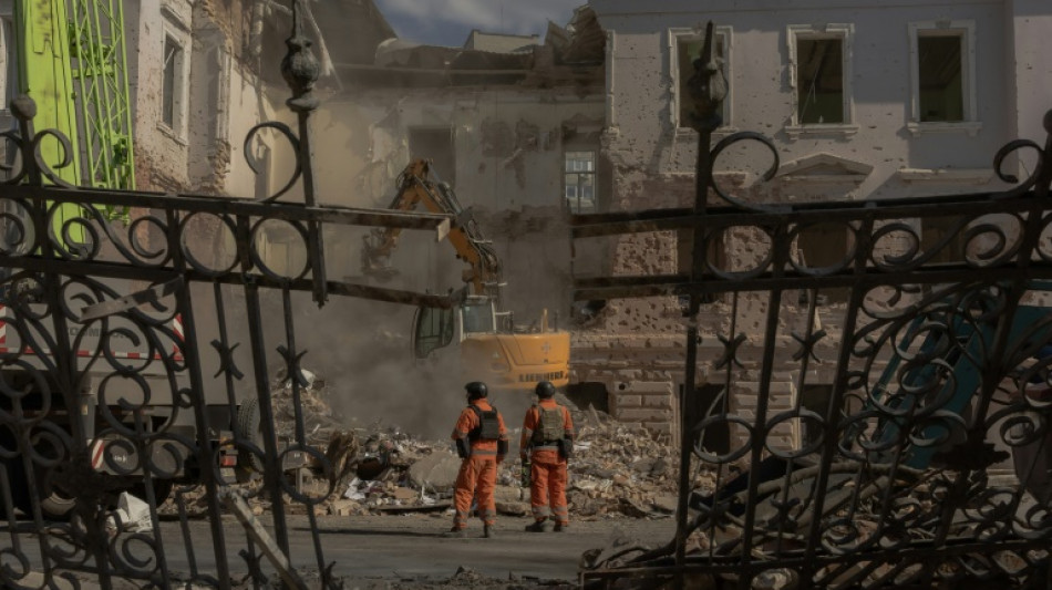 Tears and defiance in Sumy as Russia batters Ukraine border city 