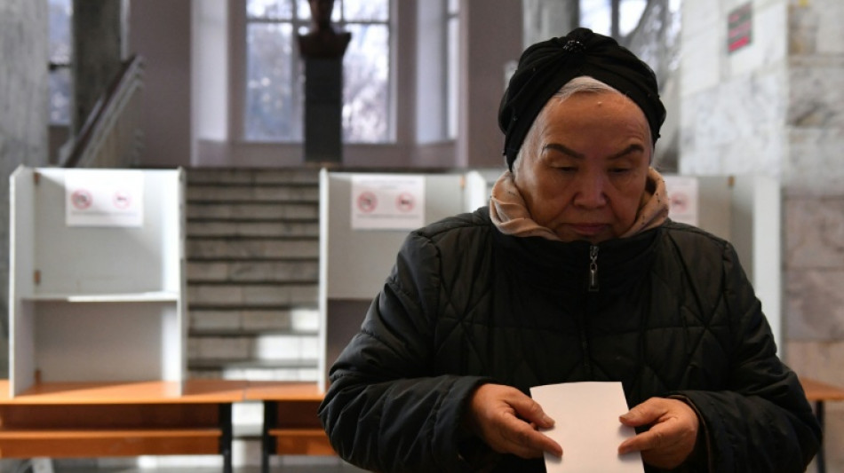 Vorgezogene Parlamentswahl in Kirgistan - Pr&auml;sident Schaparow will Macht festigen