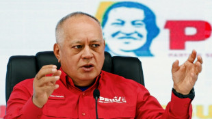 Venezuela colocou armas 'nas mãos do povo' diante de ameaças dos EUA, diz ministro