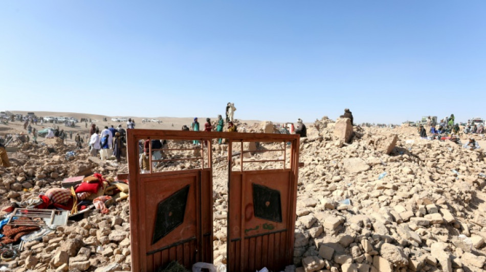 Un village afghan ravag&eacute; par le s&eacute;isme n'est plus que poussi&egrave;re et d&eacute;sespoir