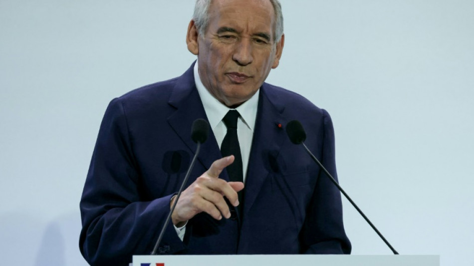 Suppression de deux jours fériés: le gouvernement invite les partenaires sociaux à négocier 