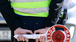 Sex bei Tempo 140 auf Autobahn: Polizei stoppt Pärchen in Nordrhein-Westfalen