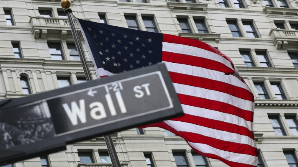 Wall Street ouvre en hausse, entre tech et g&eacute;opolitique