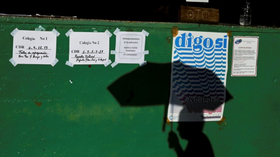 Cubanos votan en referendo por matrimonio gay y gestaci&oacute;n subrogada