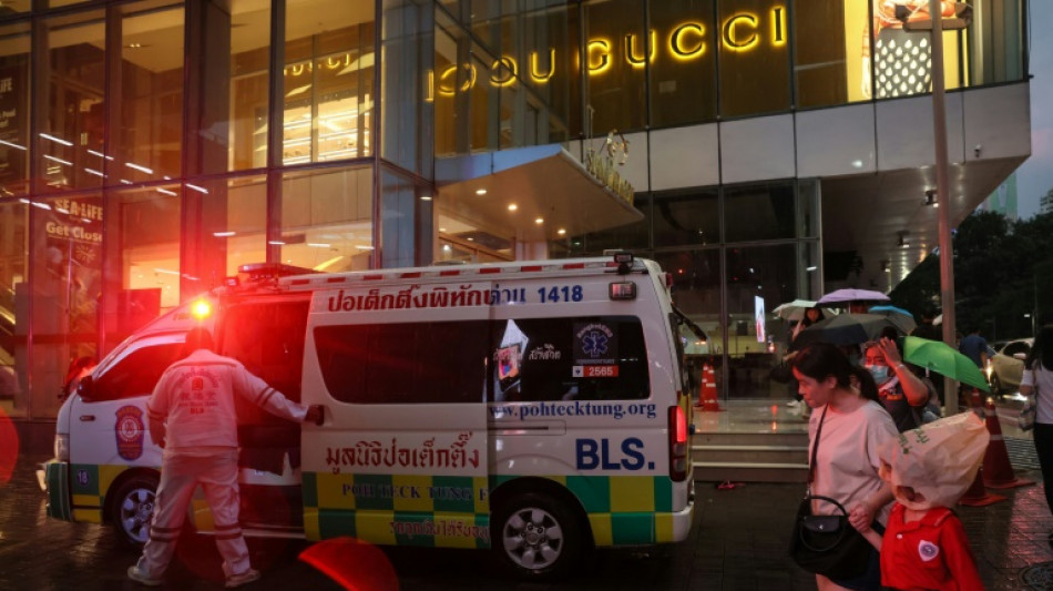 Un adolescent arr&ecirc;t&eacute; apr&egrave;s une fusillade dans un centre commercial &agrave; Bangkok
