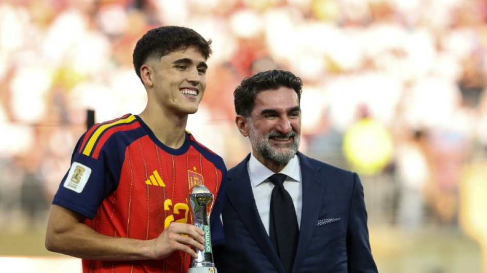 'Ele &eacute; meu &iacute;dolo, e tamb&eacute;m sinto pena', diz Cubars&iacute; sobre Messi