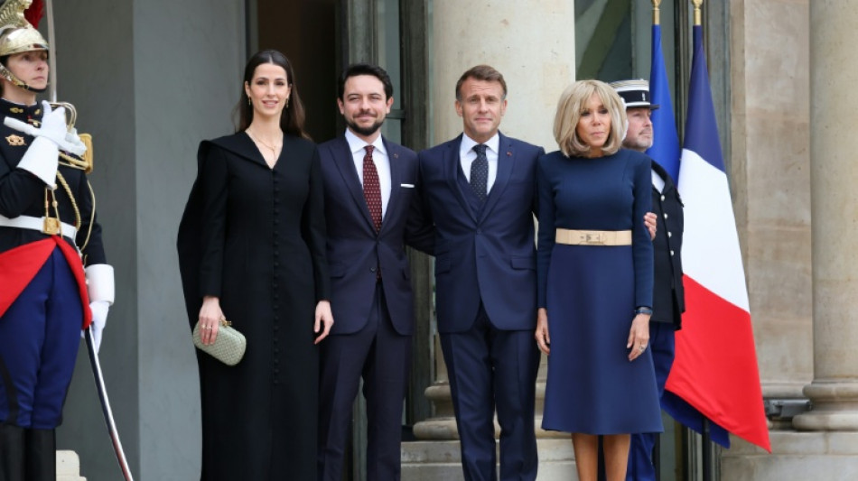 Macron nombrará a un primer ministro de Francia "en las próximas 48 horas"