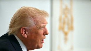 Trump chama rep&oacute;rter de 'est&uacute;pida' 