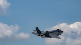 Media, Idf sta attaccando per la prima volta depositi di petrolio in Iran