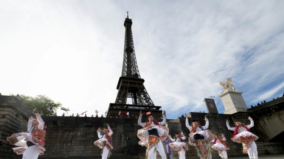 The Peninsula Times - Eiffel Tower closed in row over women removed for Hindu group