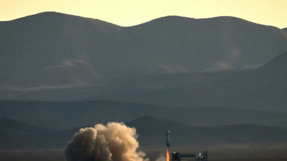 Rakete von Amazon-Gr&uuml;nder: Zwei Deutsche f&uuml;r Flug ins All vorgesehen