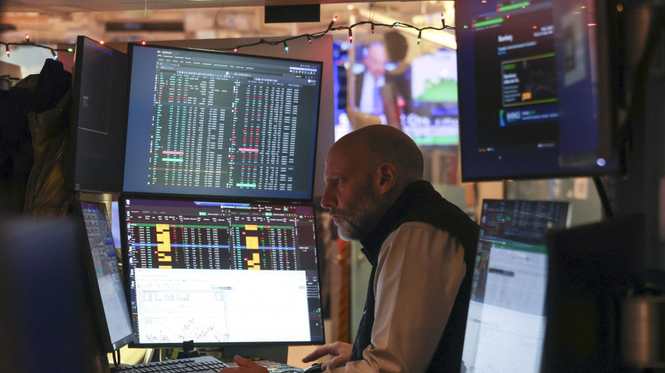 Wall Street apre debole, Dj -0,04%, Nasdaq +0,28%