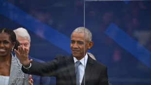 Barack Obama compie 65 anni, festeggiamenti privati alle Hawaii